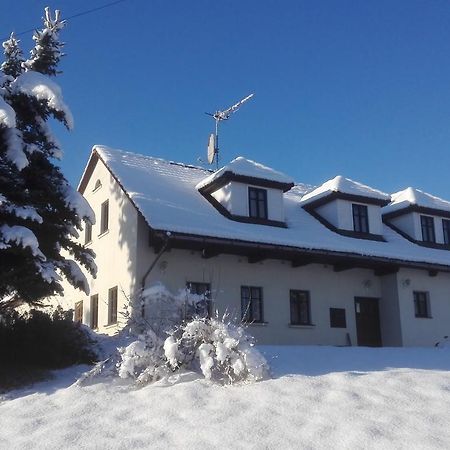 Restaurace a penzion Jilm Jilemnice Esterno foto
