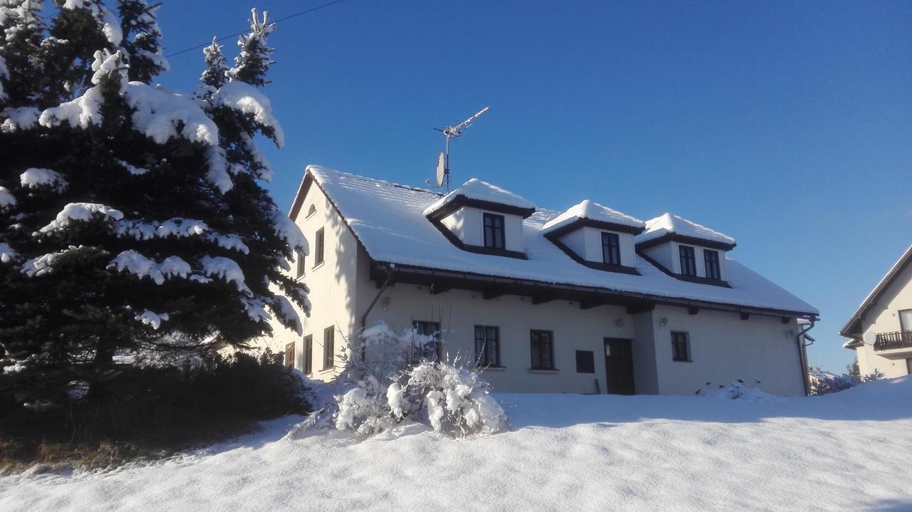 Restaurace a penzion Jilm Jilemnice Esterno foto